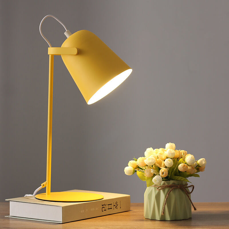 MacaBucket Table Lamp
