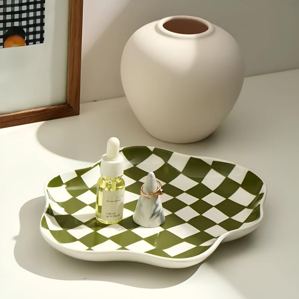 Checkered Accent Plate