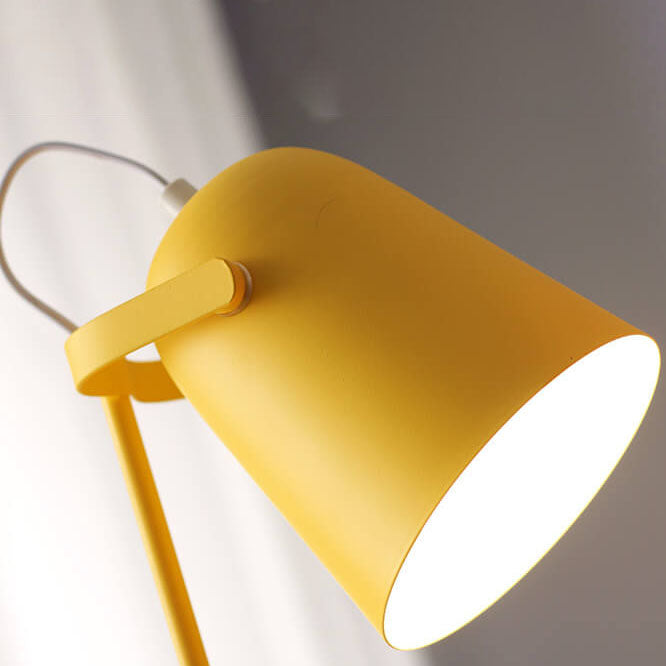 MacaBucket Table Lamp