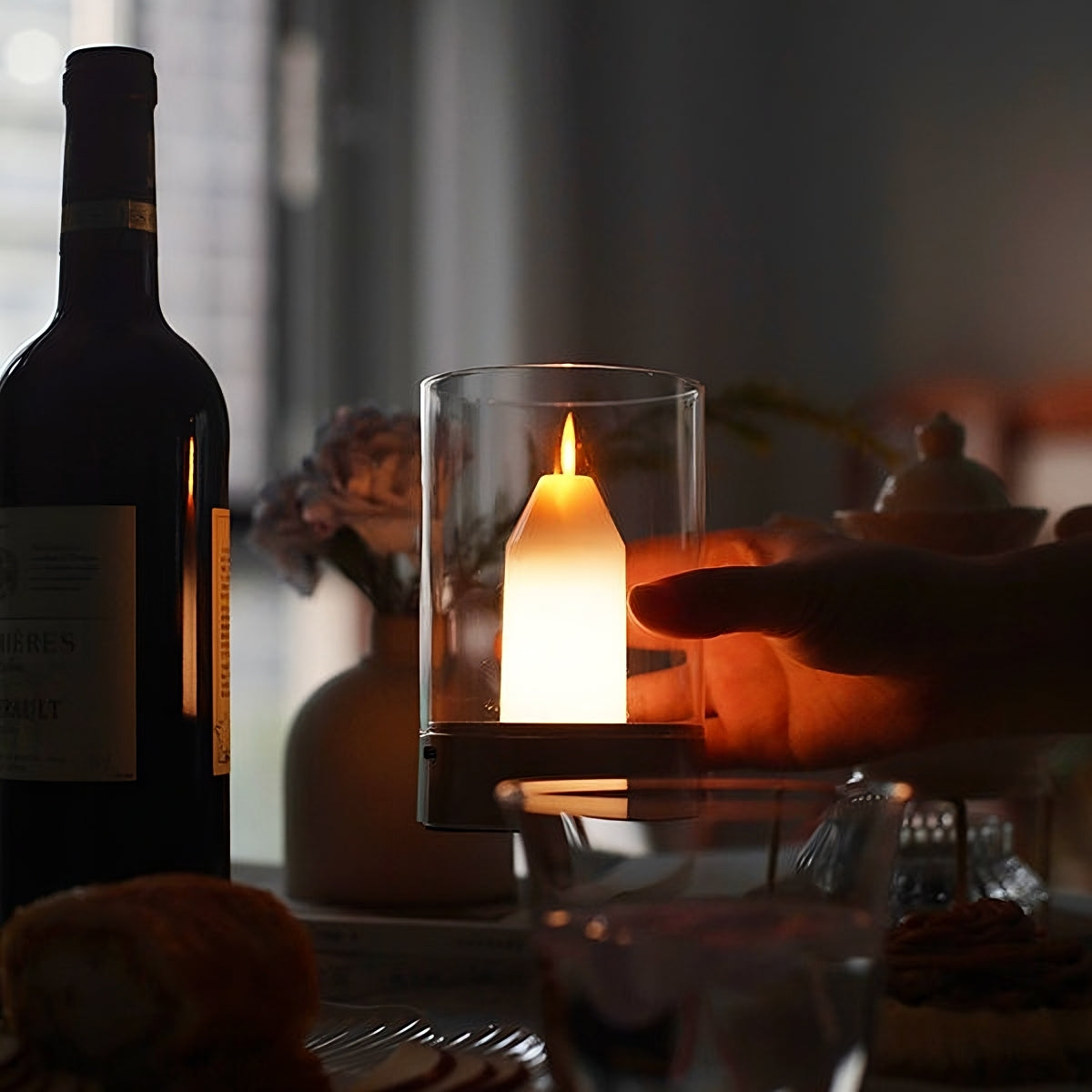 Romantic Gesture Candle Lamp