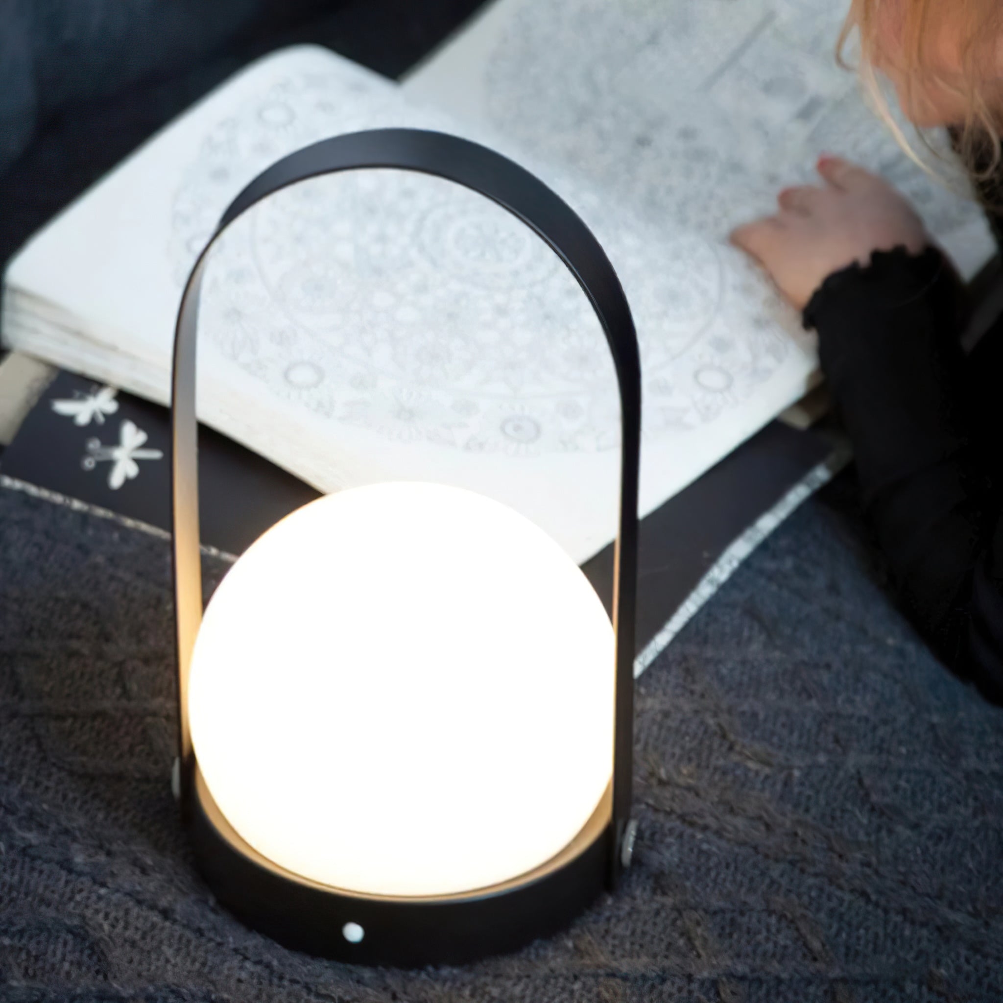 Sun Handle Table Lamp