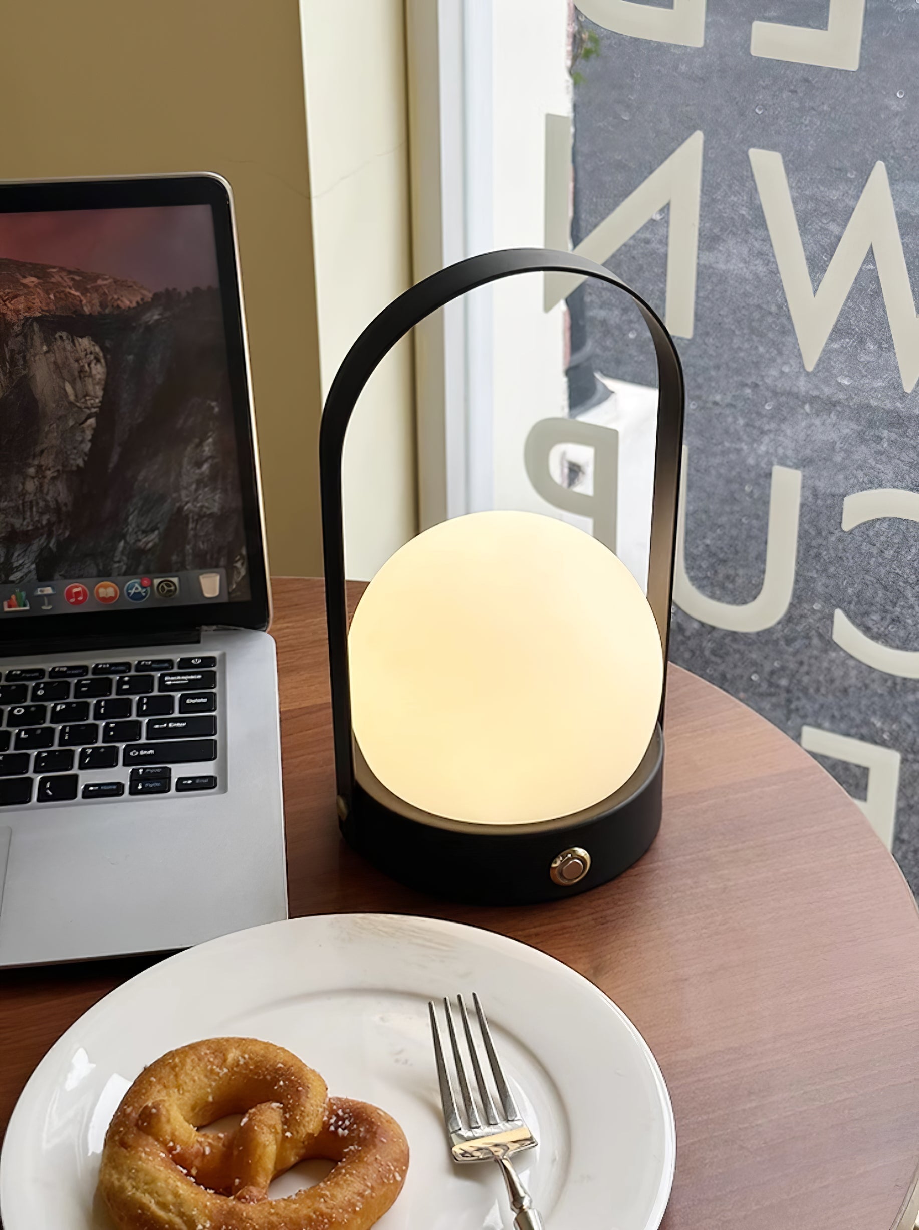 Sun Handle Table Lamp