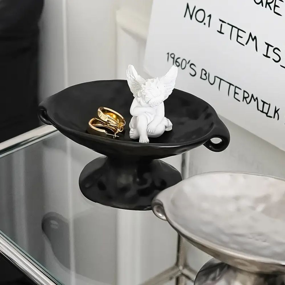 Handled Oval Catchall Tray