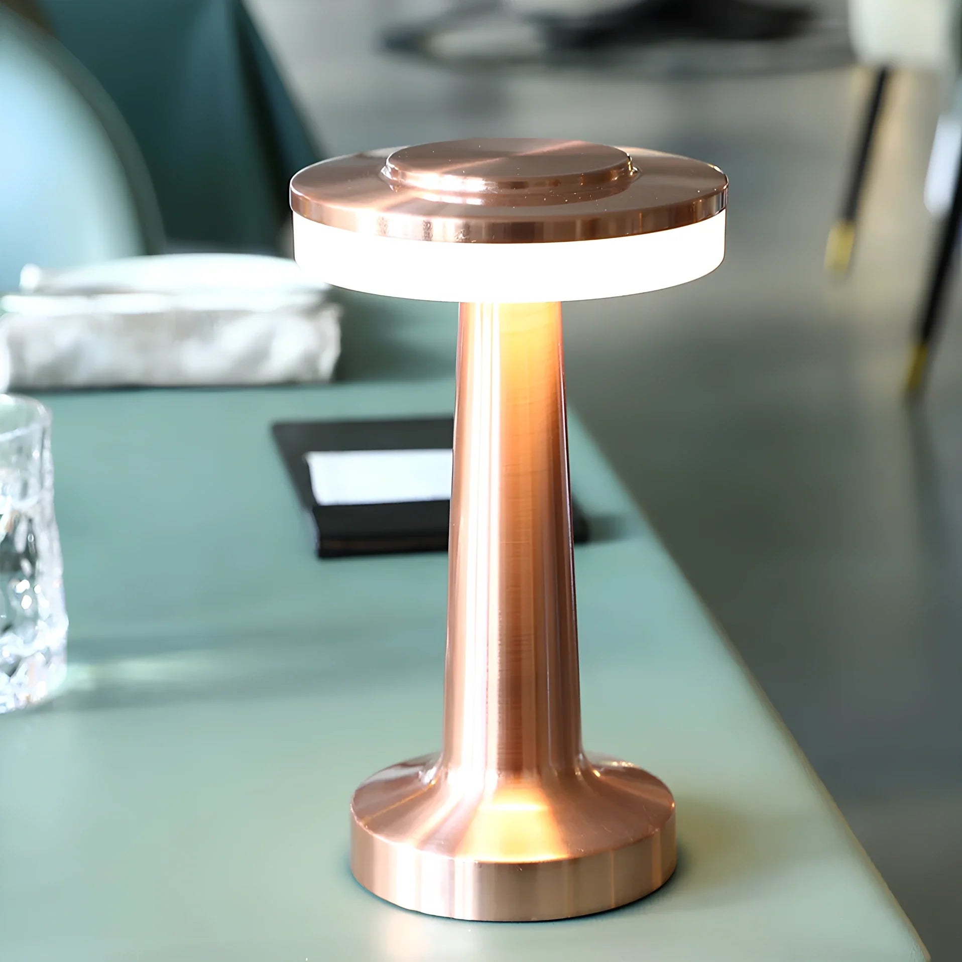 Classic Bar Table Lamp