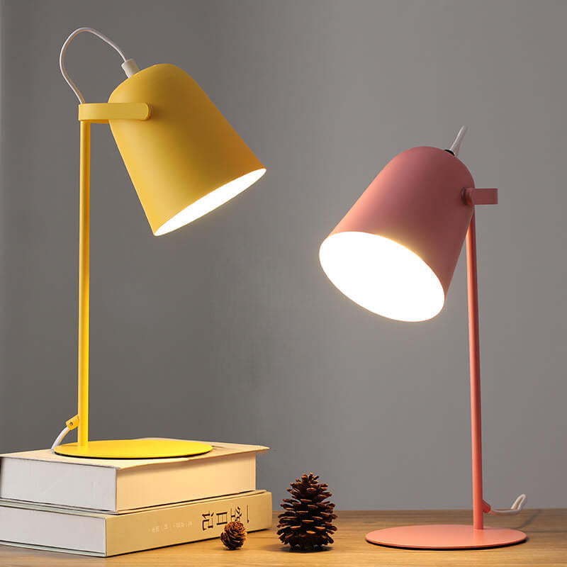 MacaBucket Table Lamp