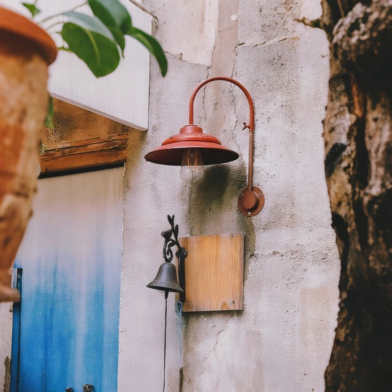 Heritage Solar Wall Lantern