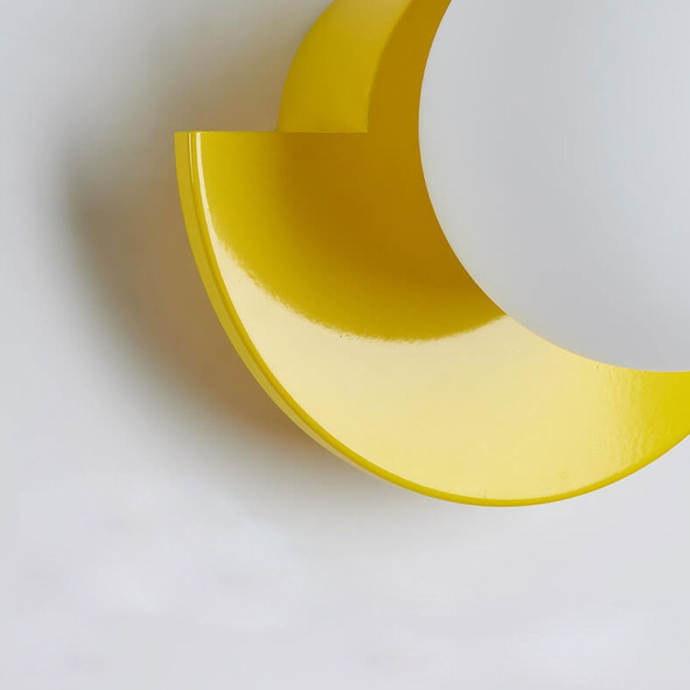 SphereGlow Wall Light