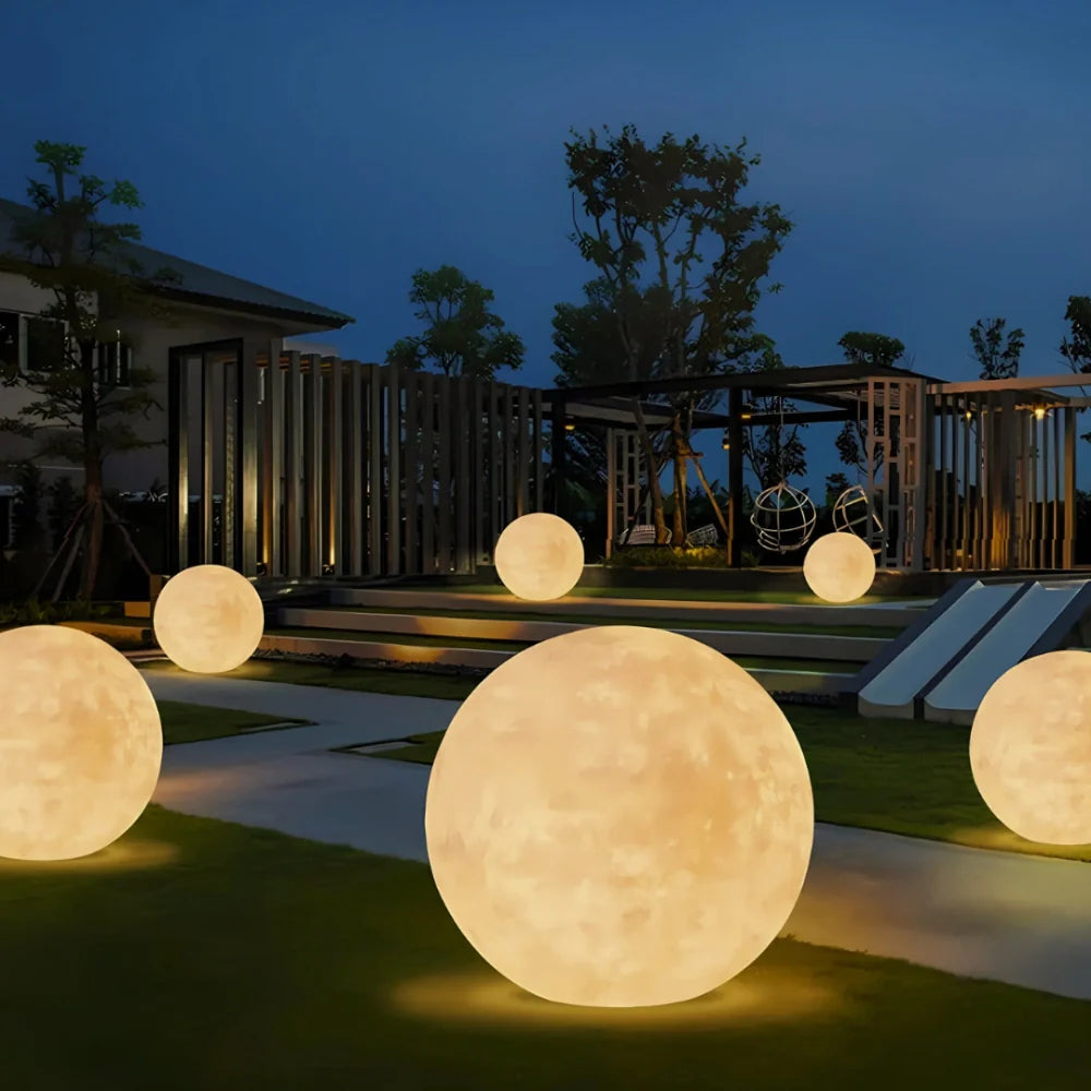 Moon Sphere Garden Light