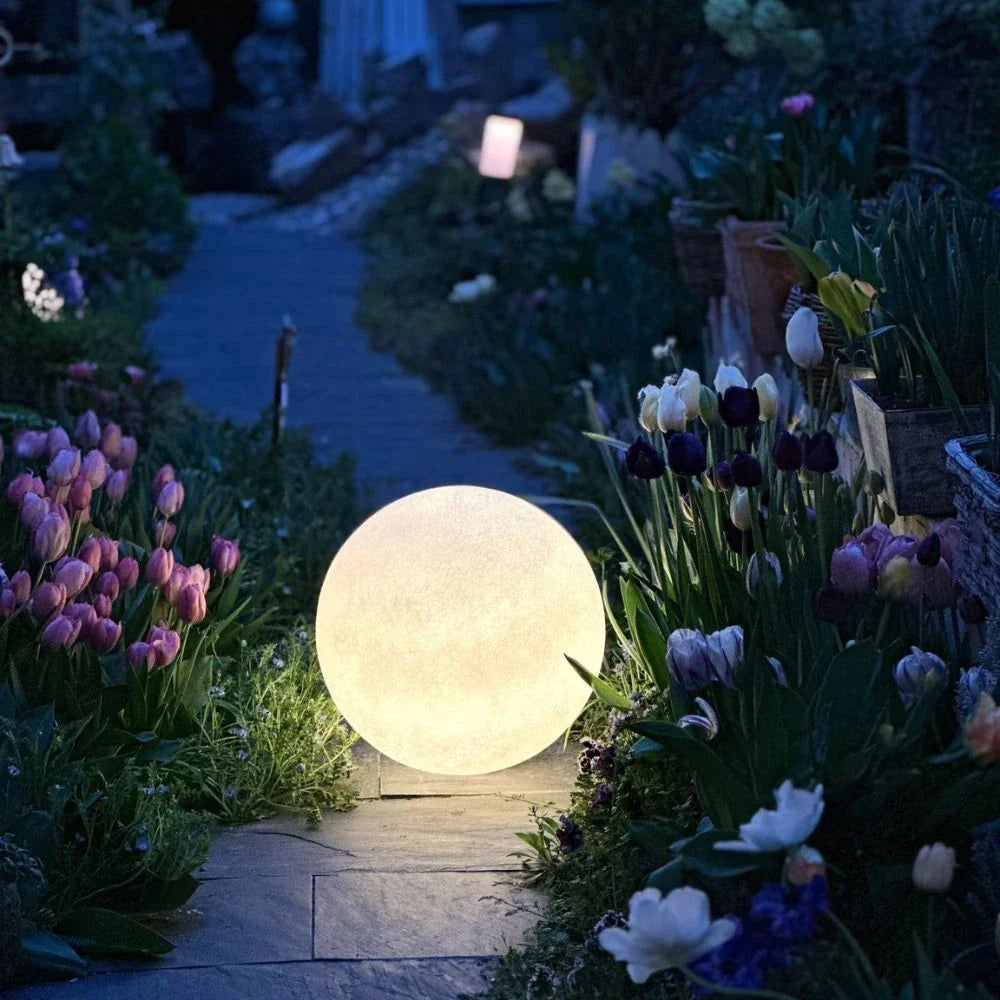 Moon Sphere Garden Light
