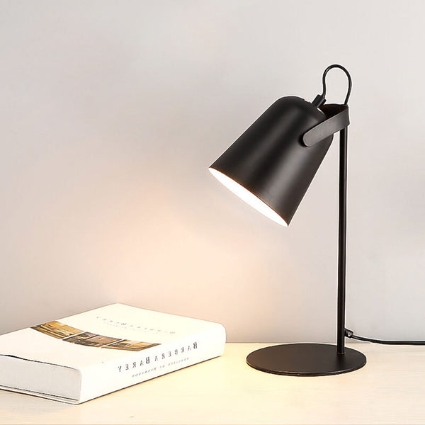 MacaBucket Table Lamp