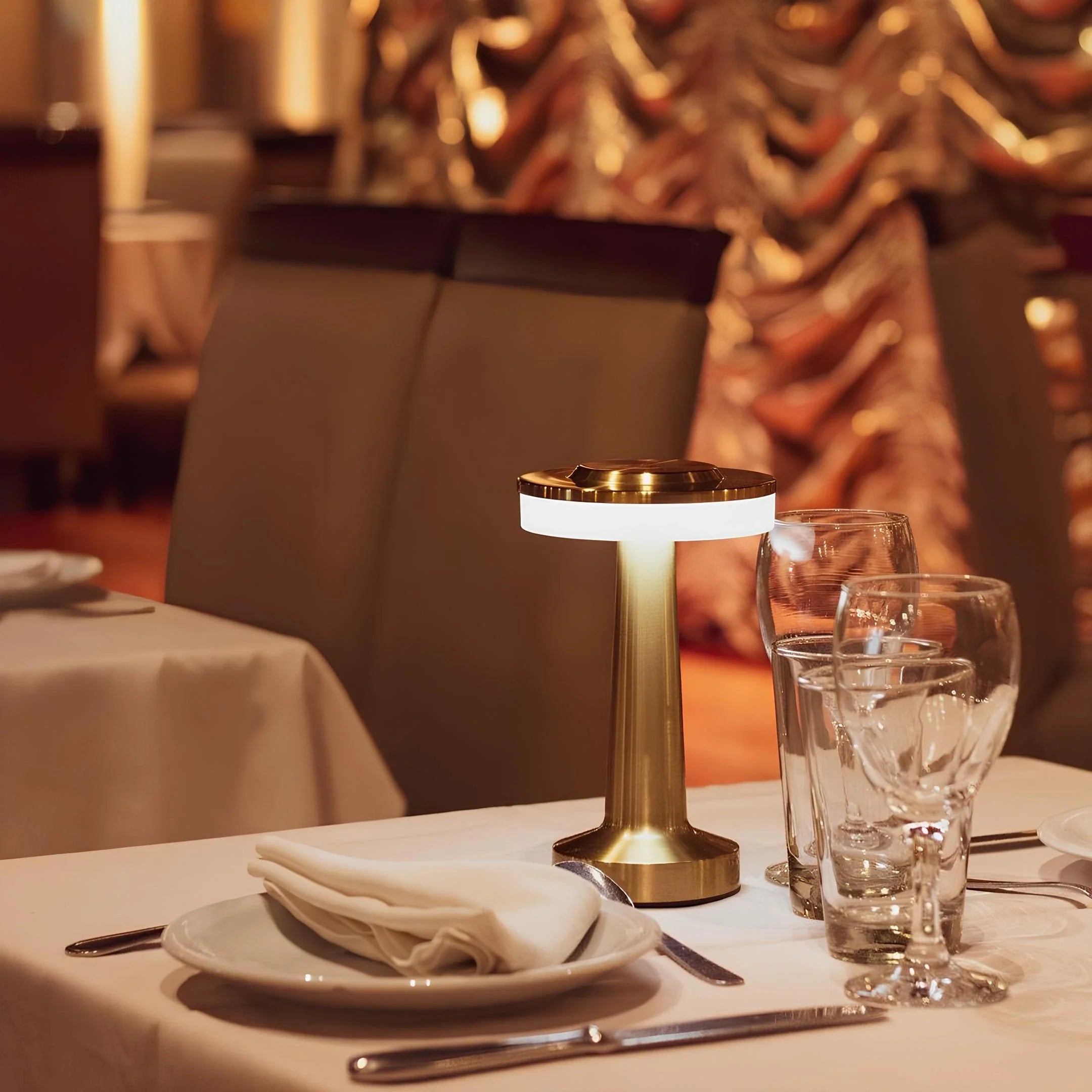 Classic Bar Table Lamp