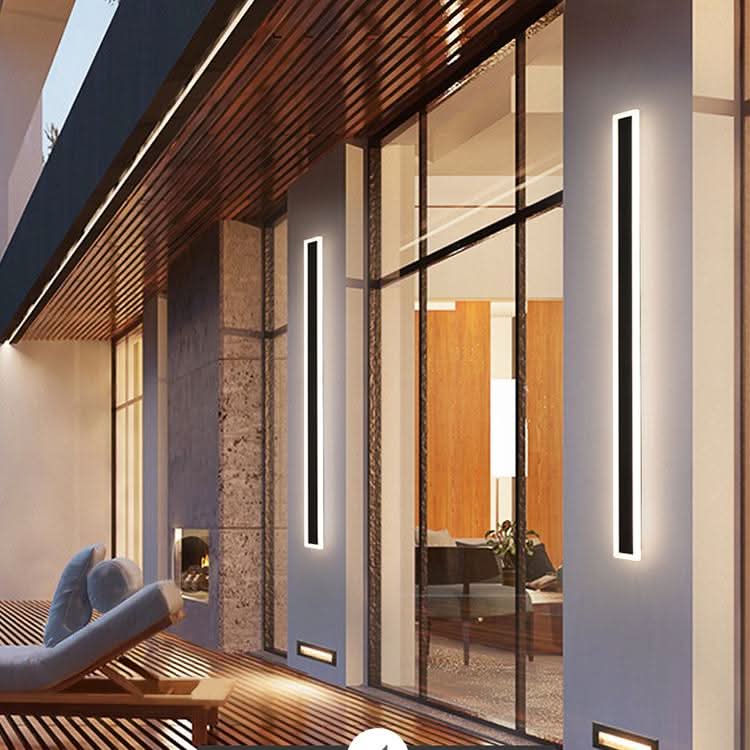 Meridian Outdoor Wall Light