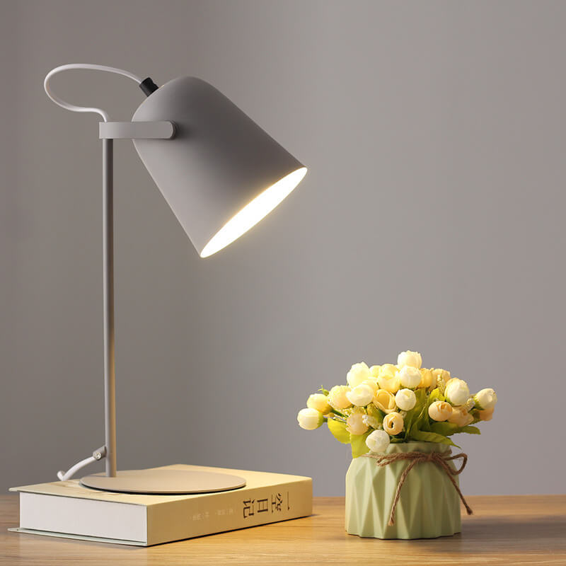 MacaBucket Table Lamp