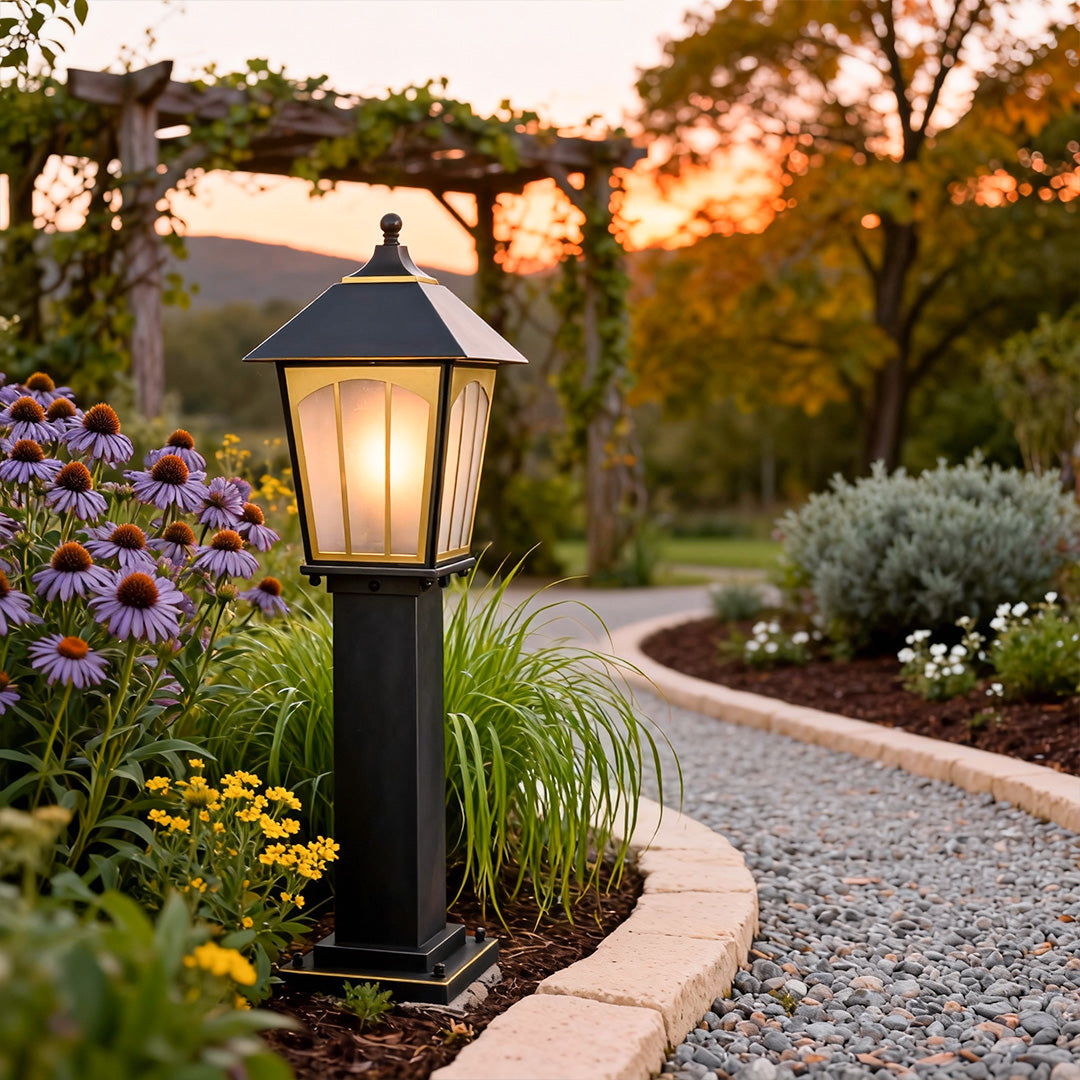 Post Garden Path Light