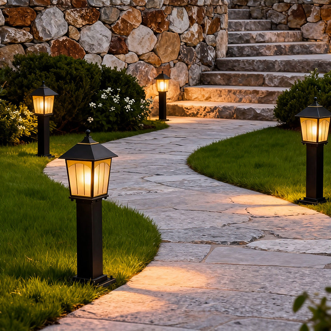 Post Garden Path Light