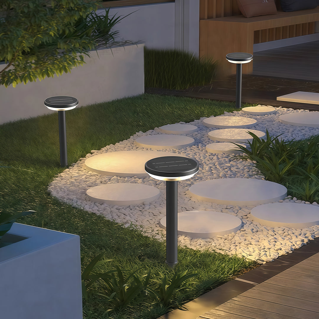 Solar Outdoor LED Garden Path Post Light Aluminum IP65 8-10Hr Runtime