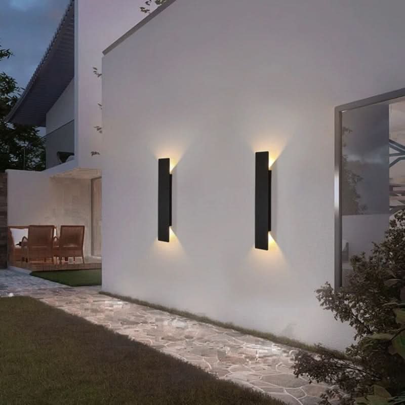 Streamline Outdoor Wall Sconce