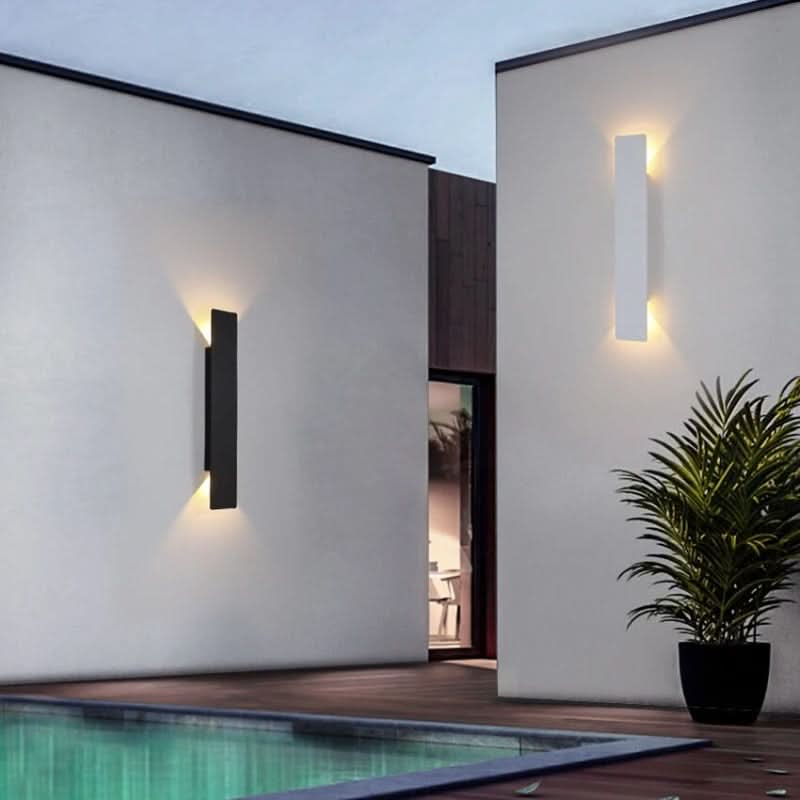 Streamline Outdoor Wall Sconce
