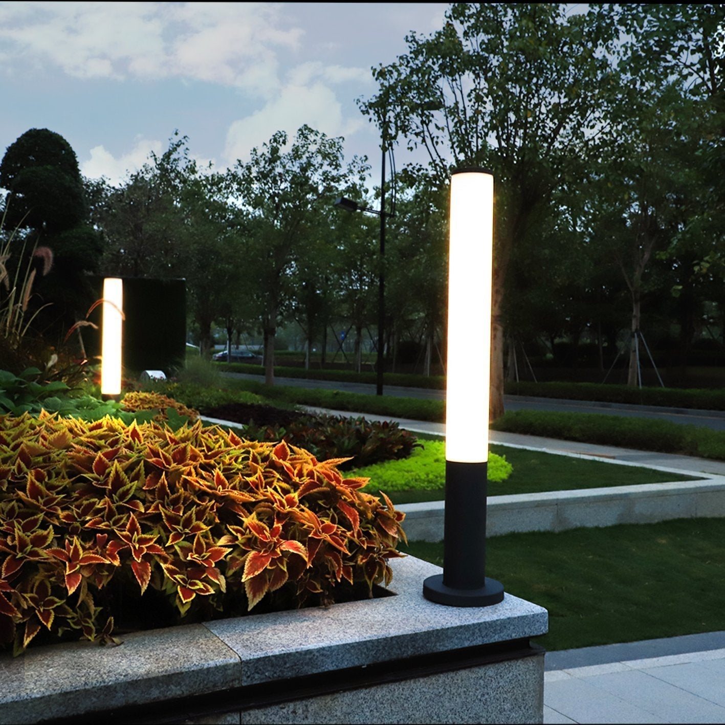 Slim Cylinder Path Light