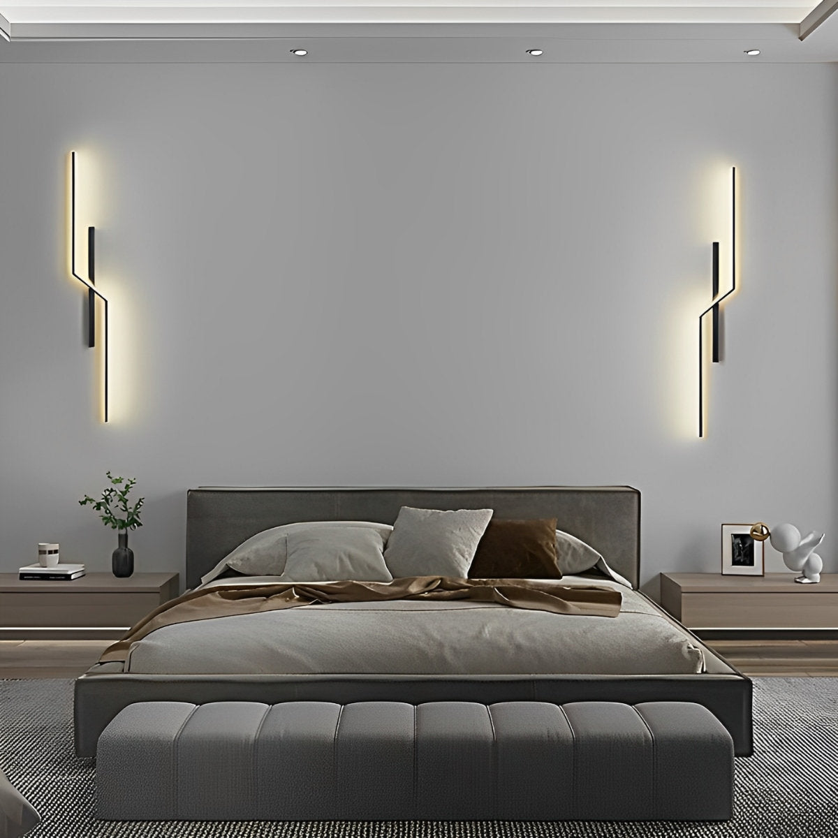 Minimalist Kinked Linear Wall Light