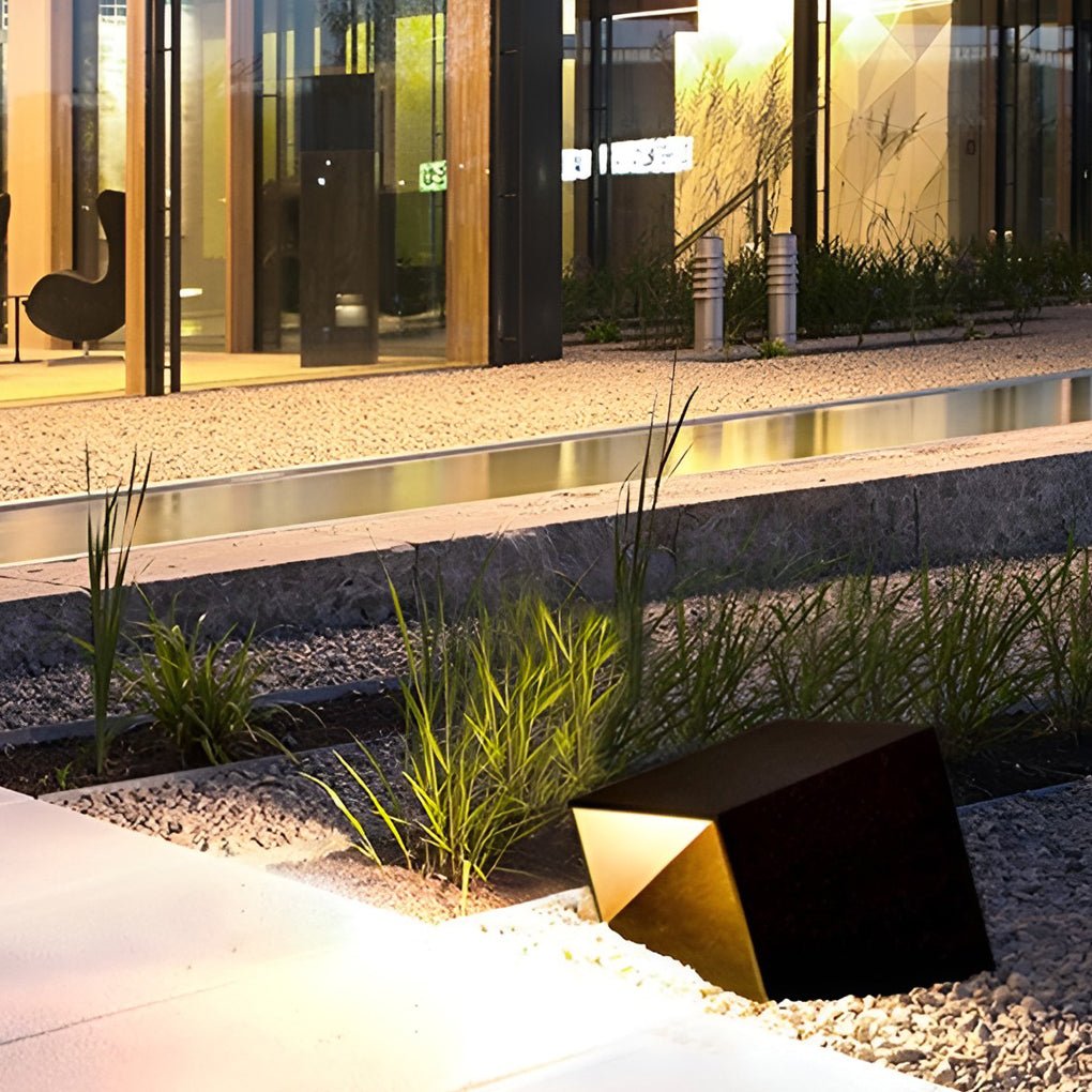 Geometric Cube Path Light