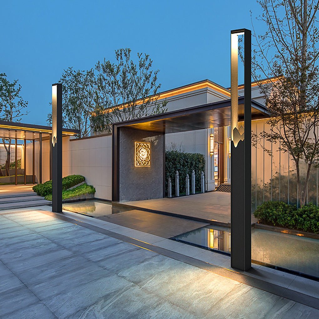 Contour Lawn Path Light